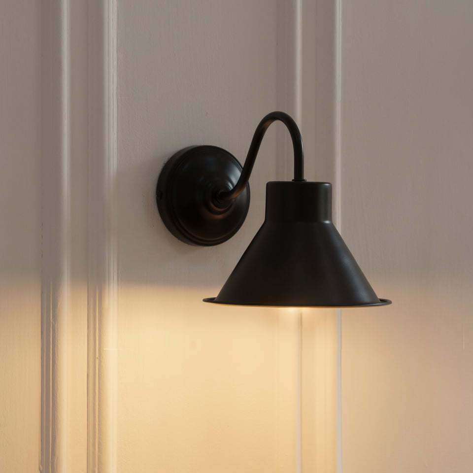 Divine Trends Black Polished Finish Wall Lamp with Metal Dome Shade